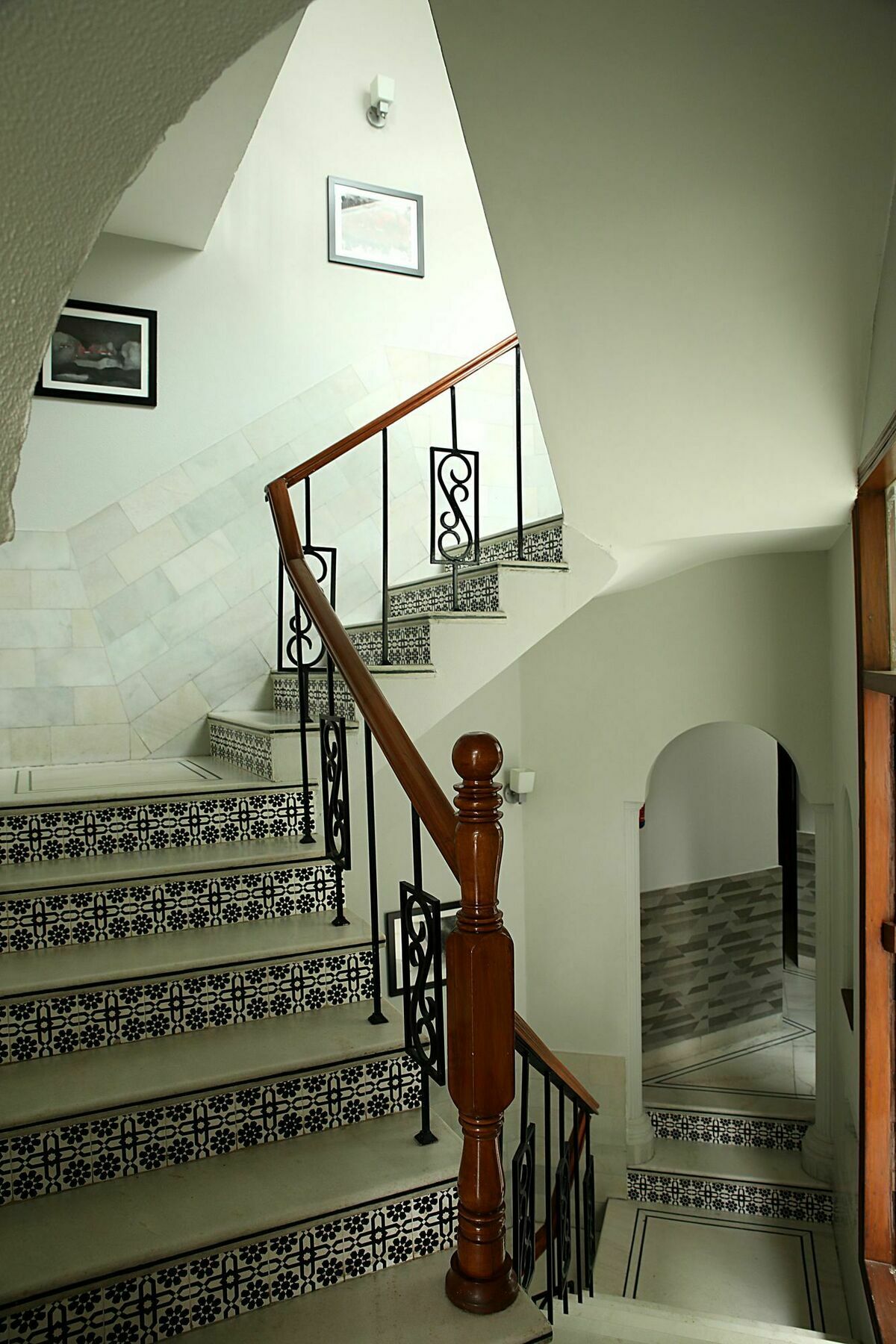 Отель Ahuja Residency Golf Links Нью-Дели Экстерьер фото